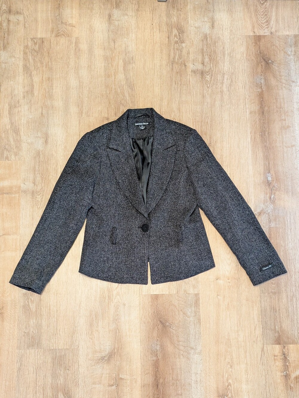 Beechers Brook Women's Dark Gray Single-Button Belted Blazer